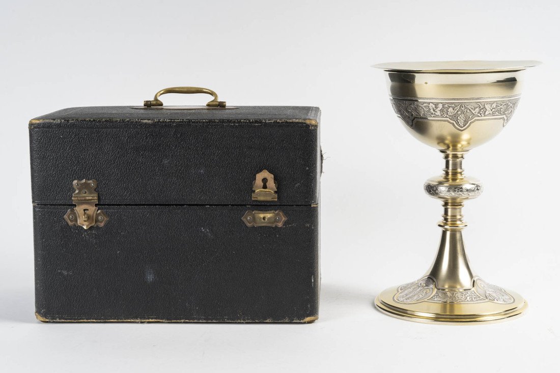 Chalice And Its Paten.-photo-3