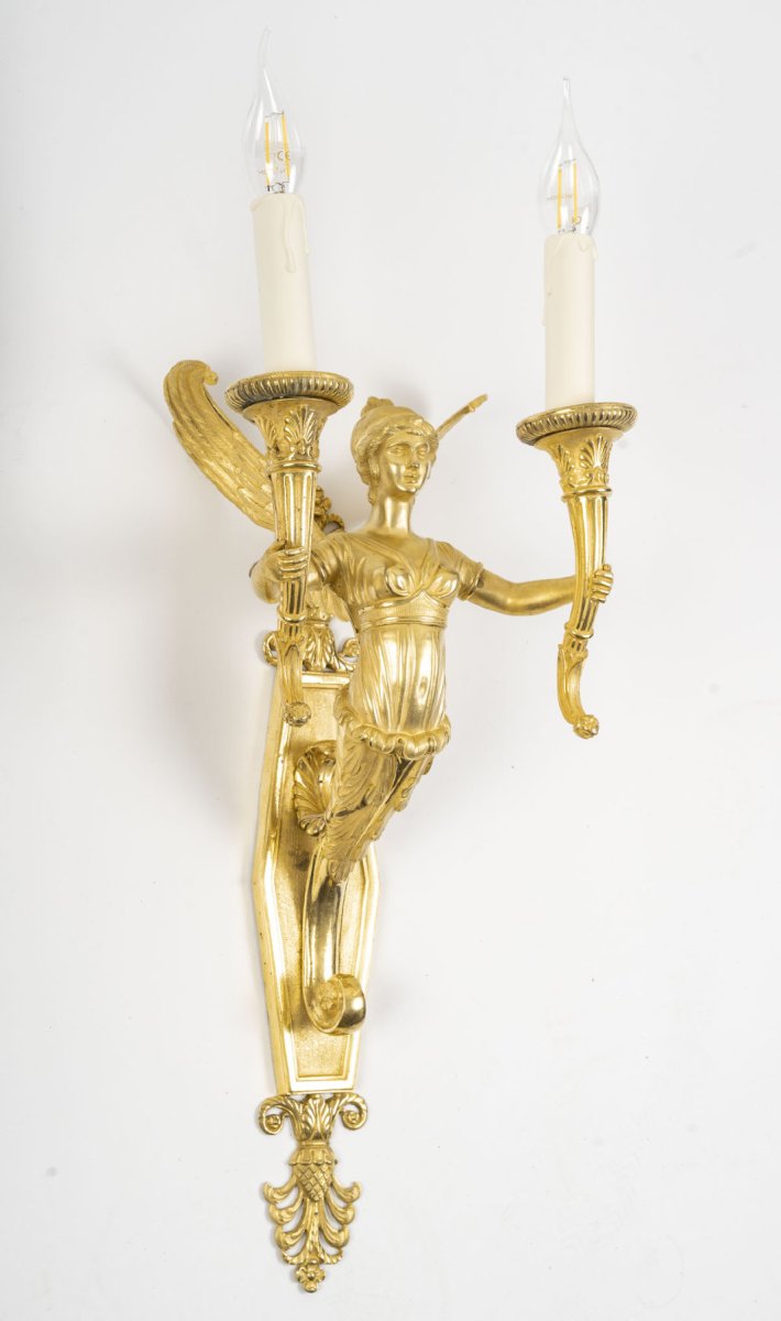 Paire d'appliques à décor de cariatides ailées, d'époque Empire. XIXéme siècle-photo-2