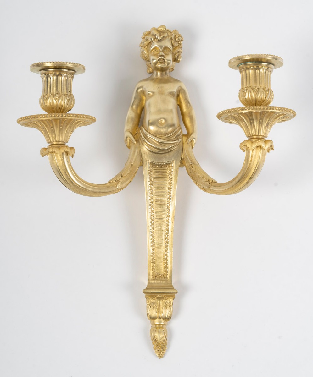Paire d'appliques en bronze doré de style Louis XVI, d'époque Napoléon III. XIXème siècle.-photo-2