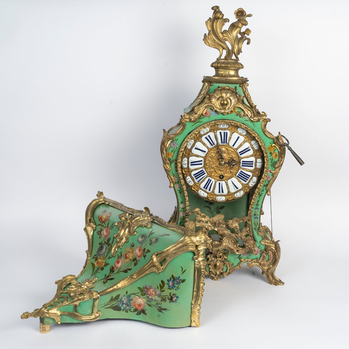 Cartel d'applique en bronze à décor floral, d'époque Louis XV (1724-1774), XVIIIème siècle.