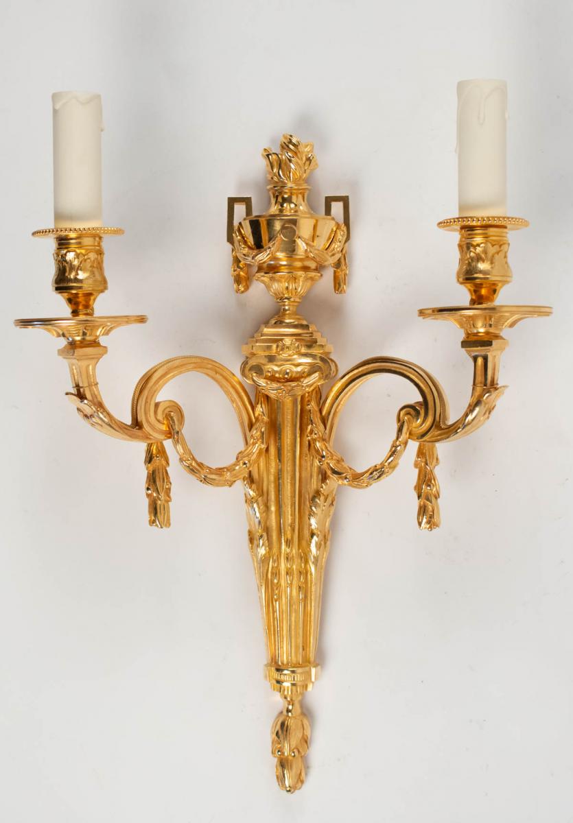 Suite De Quatre Appliques De Style Louis XVI.-photo-2