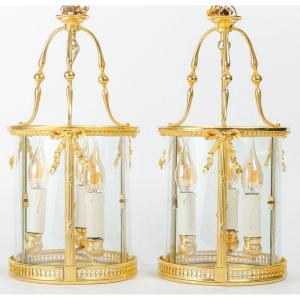 Paire De Lanternes De Style Louis XVI.