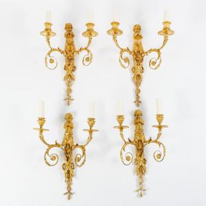 Suite De Quatre Appliques De Style Louis XVI. 