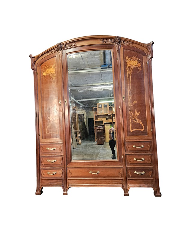 Armoire Art Nouveau Ecole de Nancy "Aux Roses"