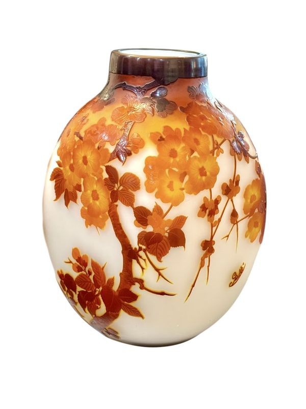 Emile Gallé Vase Art Nouveau "Fleurs de  Pommiers de Japon"