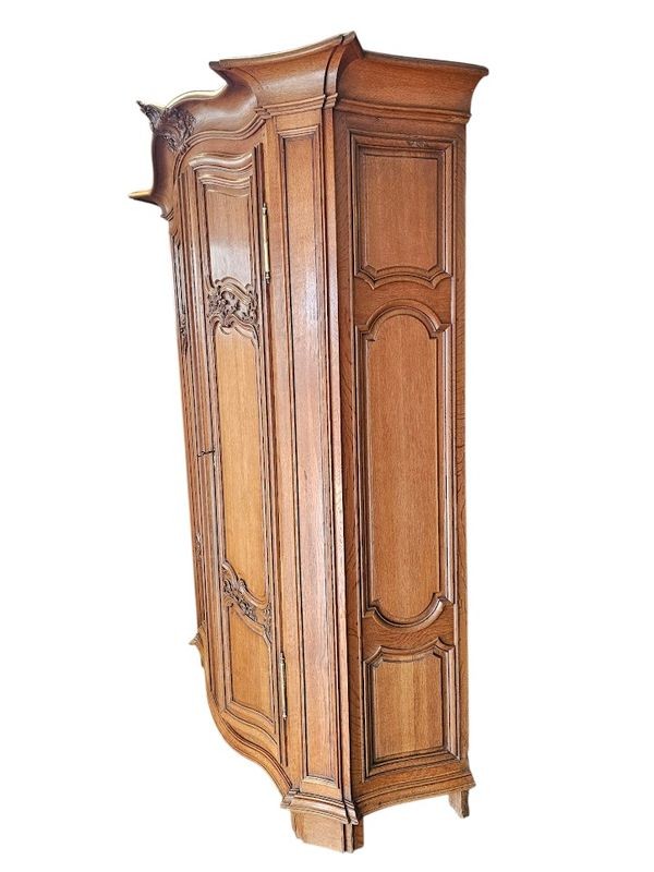 Regency Style Curved All Sides Castle Wardrobe-photo-4