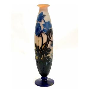 Muller Frères Lunéville Vase "Anémones Bleues"