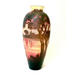 Devez Vase Art Nouveau "Paysage Lacustre Et Château"