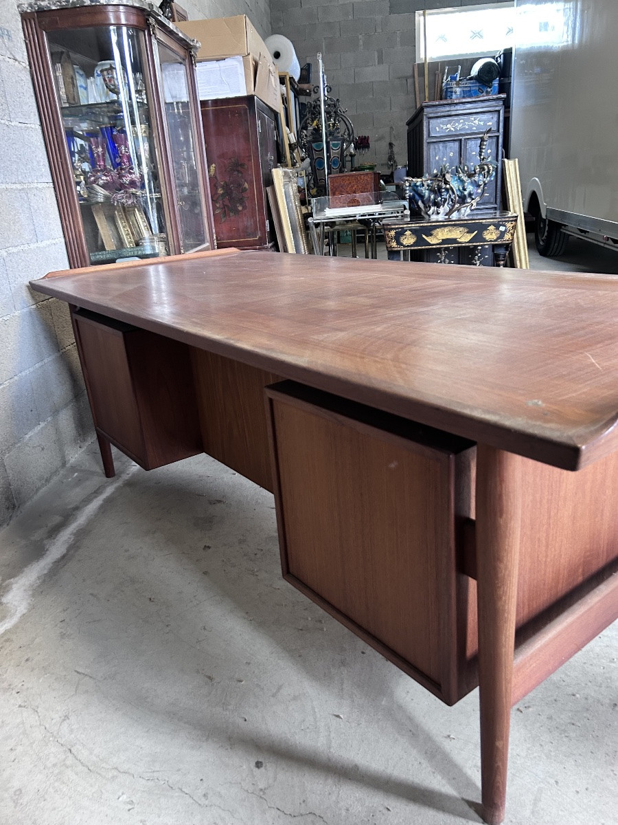 Scandinavian Desk-photo-2
