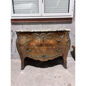 Louis XV-style Chest Of Drawers With Marquetry – 19th Century