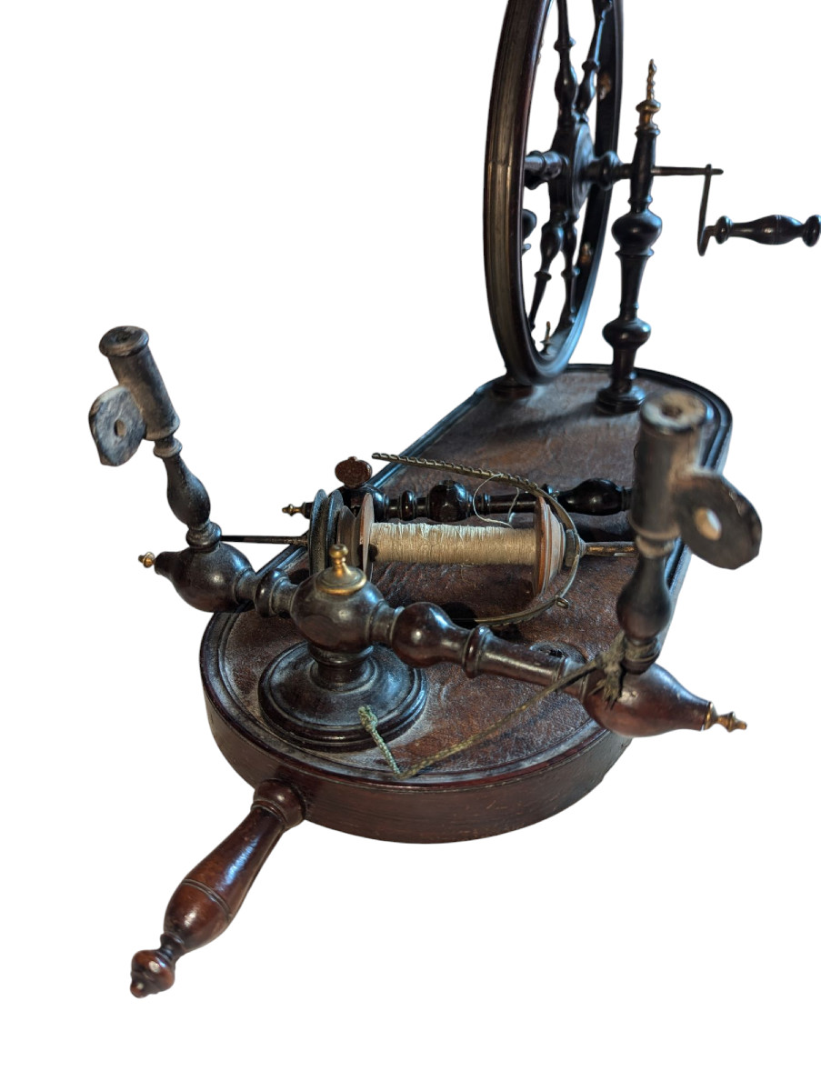 18th Century Table Spinning Wheel -photo-3