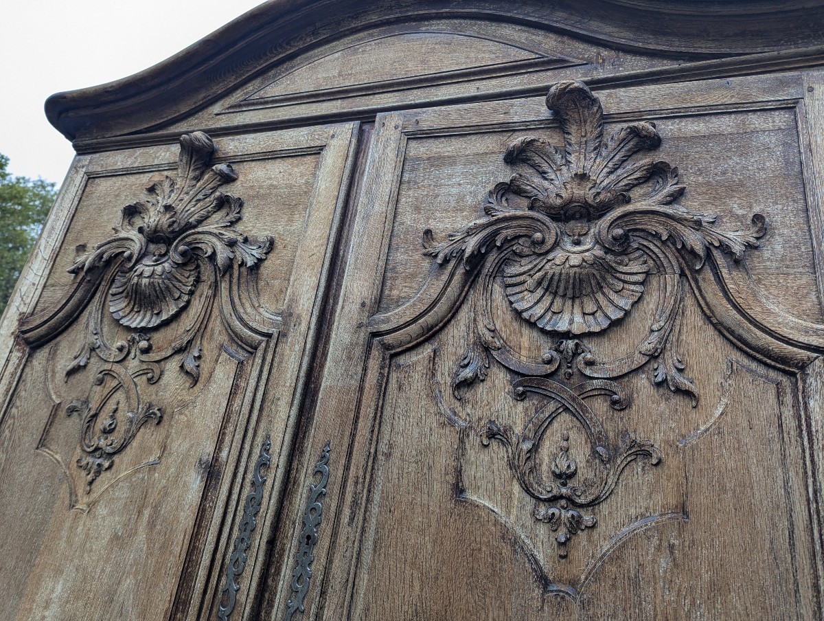 Two-part Sideboard With Gendarme Hat Carved In Oak -photo-3