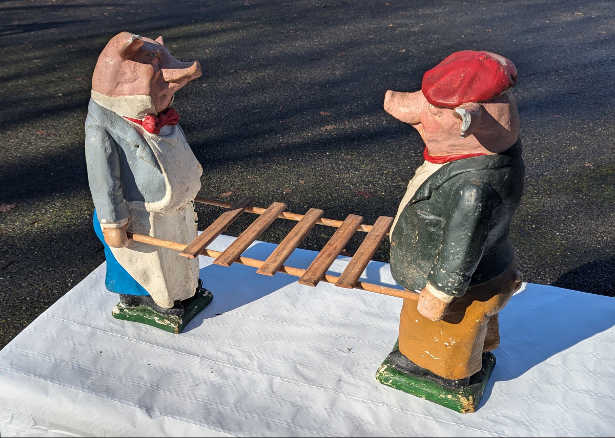 Advertising Display Stand With Two Painted Plaster Pigs, 20th Century -photo-3