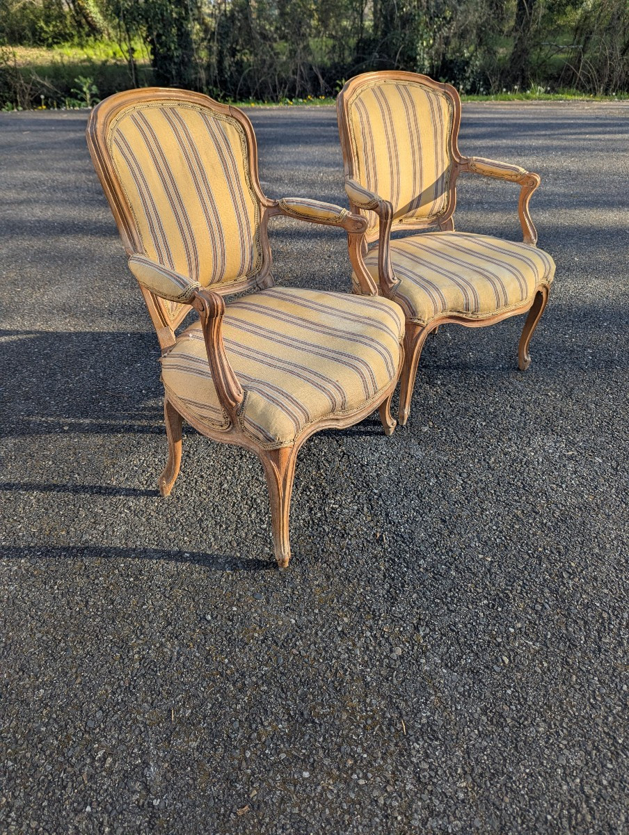  PAIRE DE FAUTEUIL EN CABRIOLET D'EPOQUE LOUIS XV ESTAMPILLE DE LOUIS CHARLES CARPENTIER