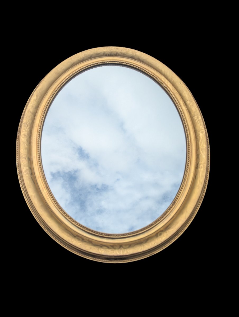 Paire de miroirs en médaillon doré -photo-2