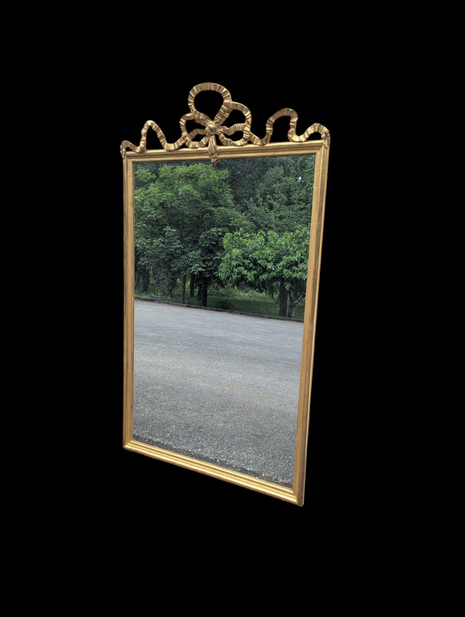 Large 19th Century Gilded Mirror With Ribboned Pediment