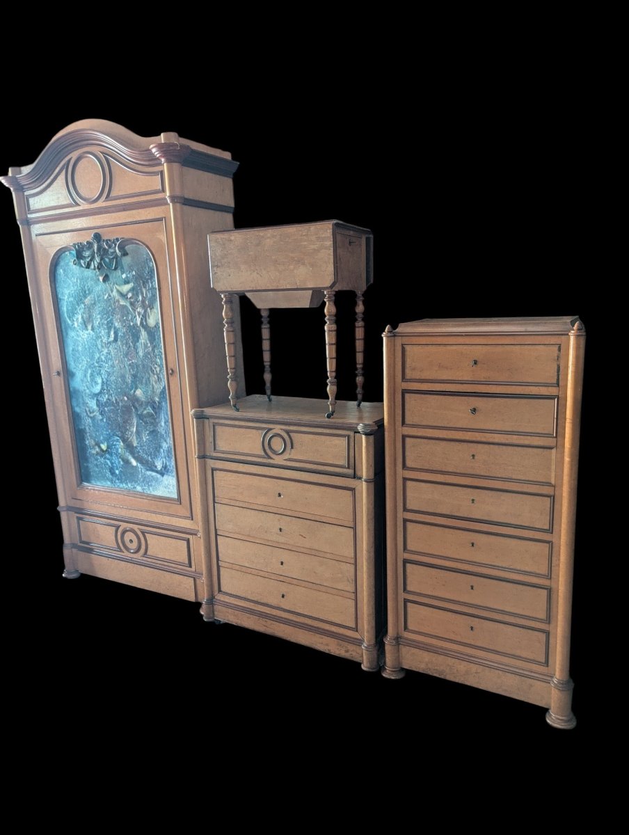 Ensemble de chambre a coucher en bois clair 19 ème siècle 
