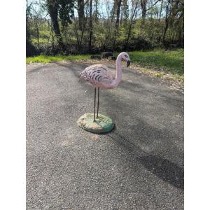 Grand flamand rose béton et métal 20 ème siècle 