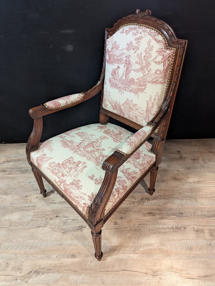 Paire de fauteuils Louis XVI en noyer, tissu toile de Jouy-photo-4