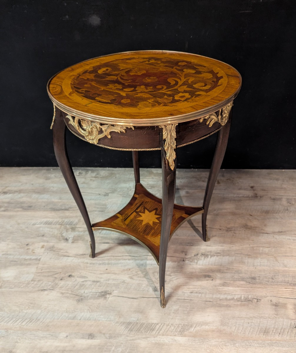 Guéridon de style Louis XV, marqueterie florale