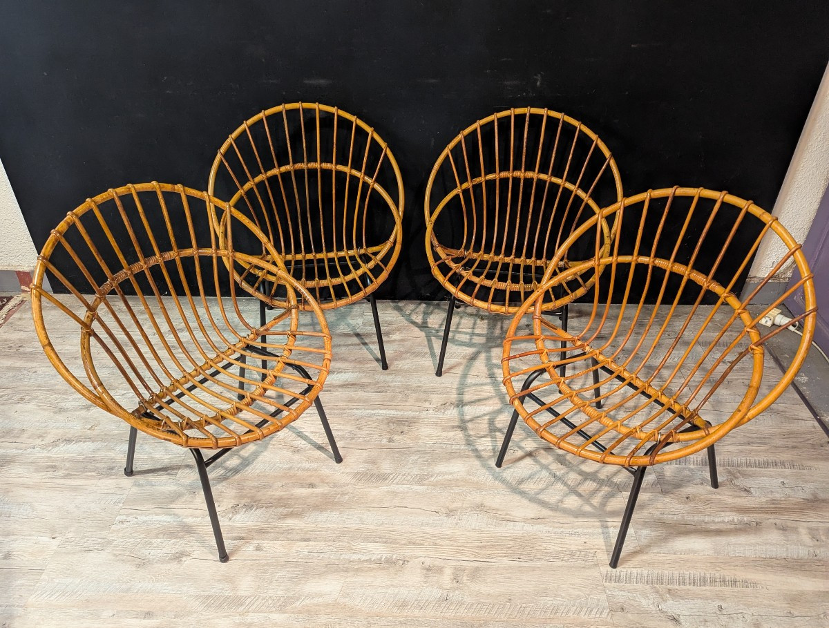 Suite de quatre fauteuils en rotin, design années 1950-1960
