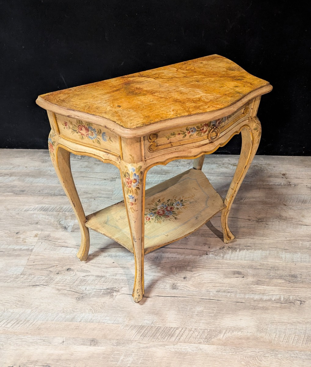 Pair Of Italian Bedside Tables Painted In The Louis XV Style-photo-1