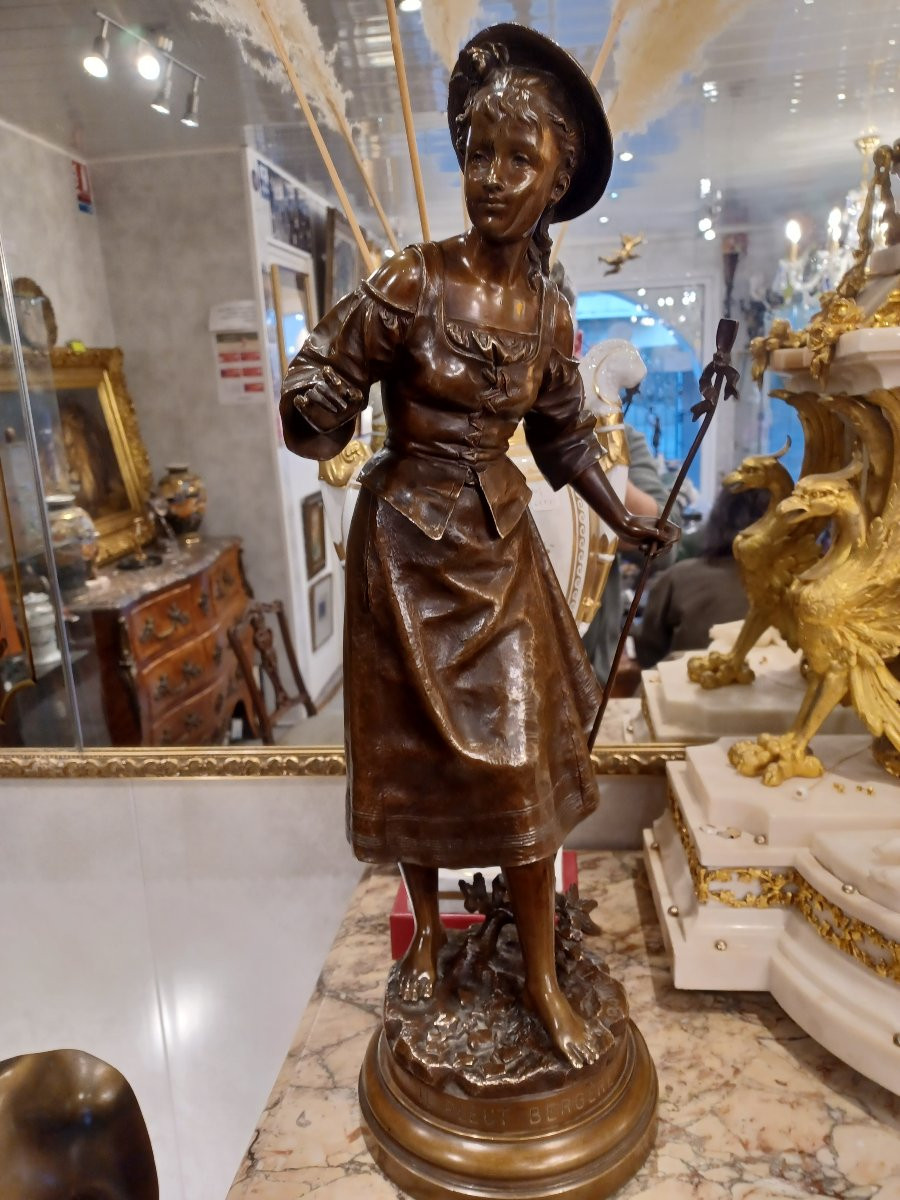 Bronze Sculpture "it's Raining, Shepherdess", Signed Bouret (1833-1906)-photo-1