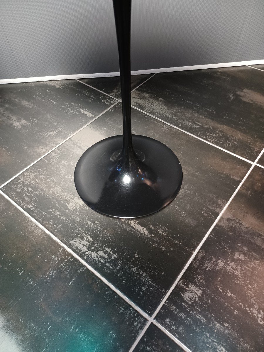 Saarinen & Knoll International, Table-photo-1