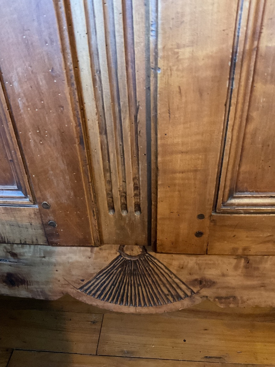 Small Cherry Wood Wardrobe, Late 18th Century -photo-1