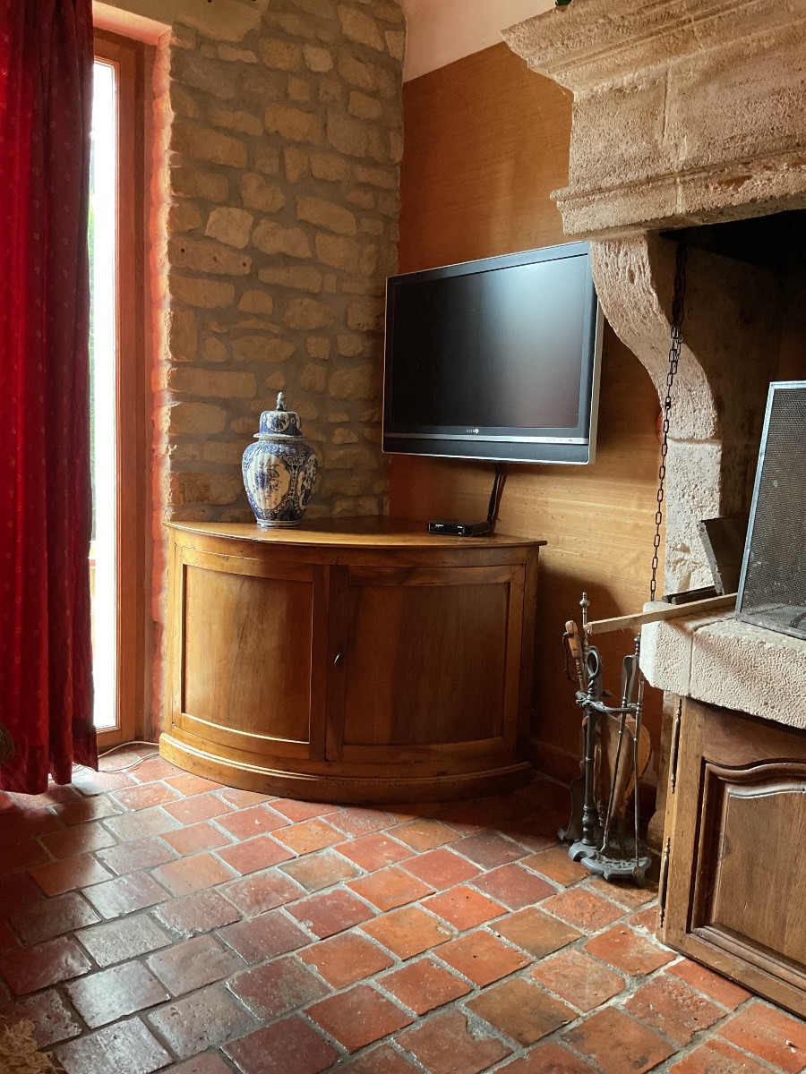 19th Century Curved Walnut Corner Cupboard -photo-2
