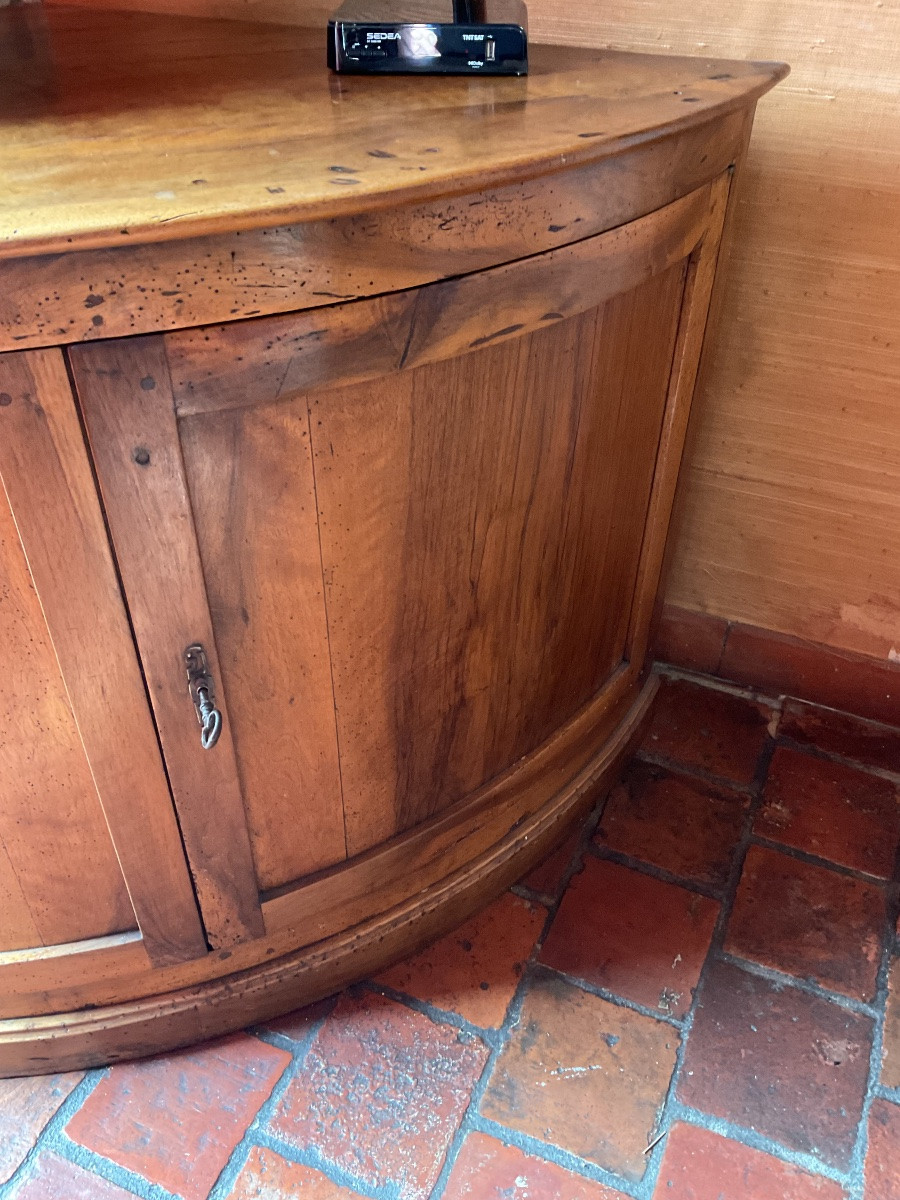 19th Century Curved Walnut Corner Cupboard -photo-4