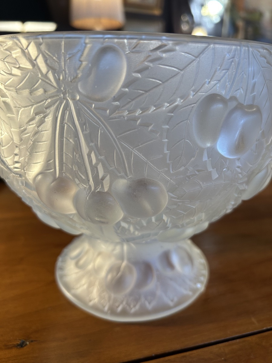 Coupe à fruits, décor de cerise signée Lalique r France -photo-3