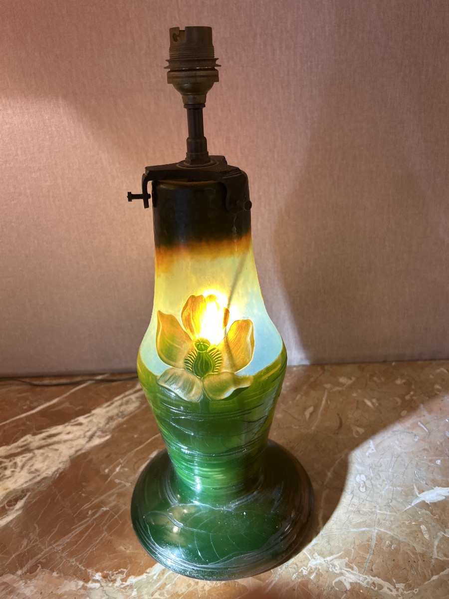 Lampe Daum Nancy dégagée à l’acide . Epoque 1900