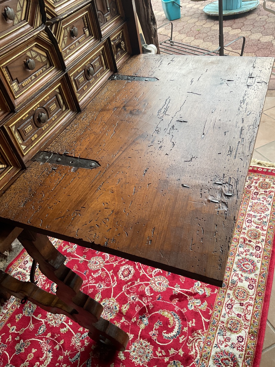 Bargueno Or Vargueno. 17th-century Spanish Writing Desk Made Of Walnut -photo-8