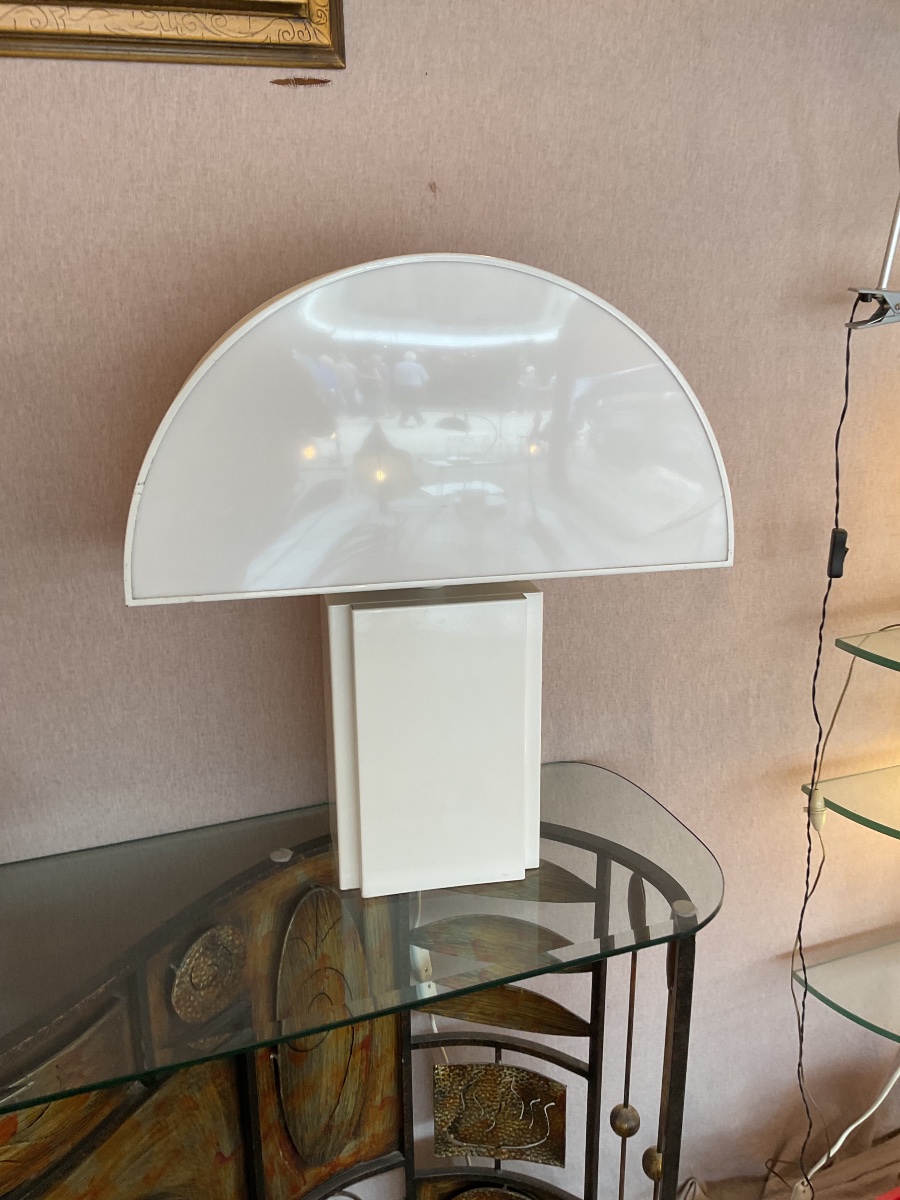Lampe Olympe du designer Harvey Guzzini . Grand modèle dés années 1970 .-photo-4
