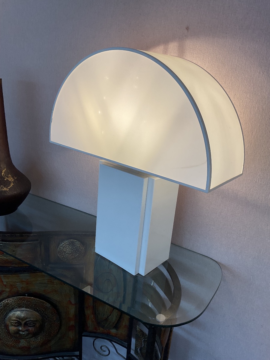 Lampe Olympe du designer Harvey Guzzini . Grand modèle dés années 1970 .-photo-5