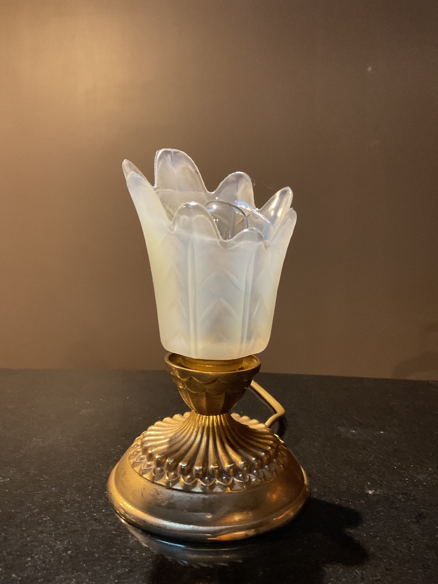 Petite veilleuse d’enfant , verre opalescent dés années 1920-photo-3