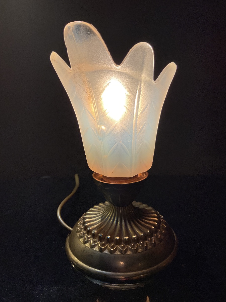 Petite veilleuse d’enfant , verre opalescent dés années 1920-photo-4