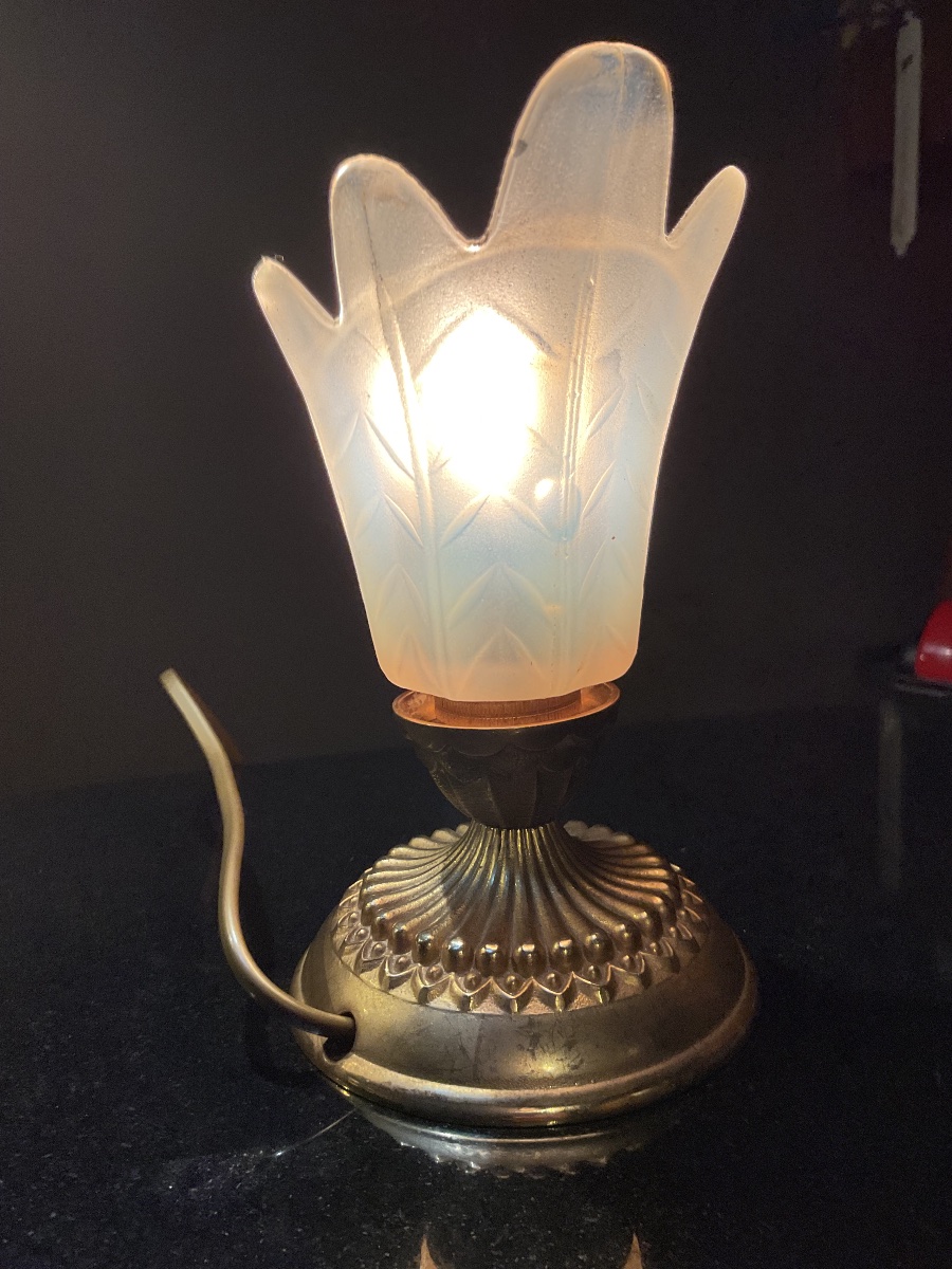 Petite veilleuse d’enfant , verre opalescent dés années 1920-photo-6