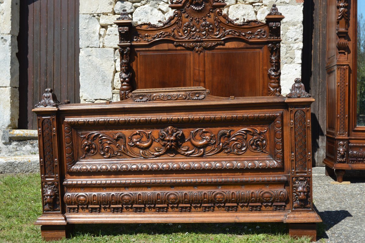 Exceptional Neo-renaissance Walnut Bedroom-photo-2