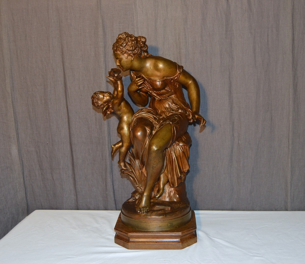 Grande sculpture signée Mathurin MOREAU