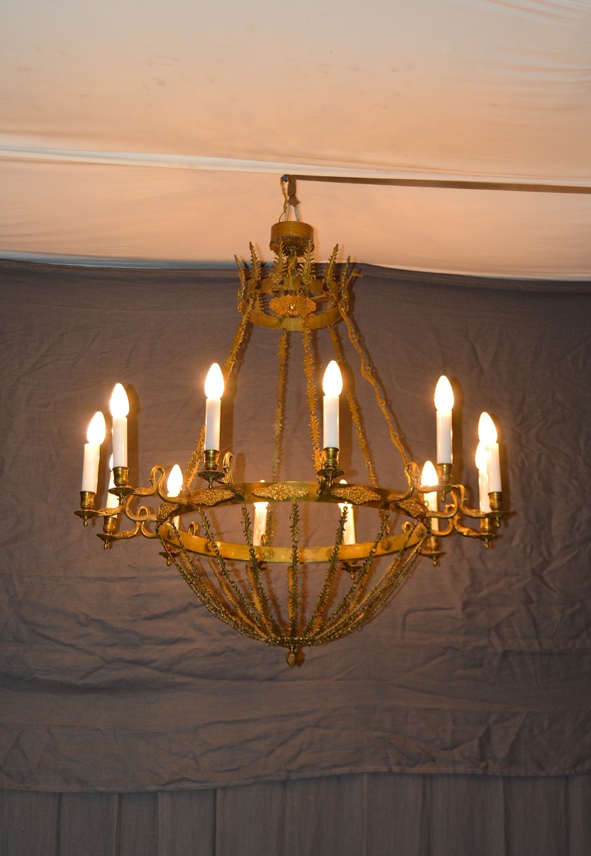 Important lustre de style empire en bronze.