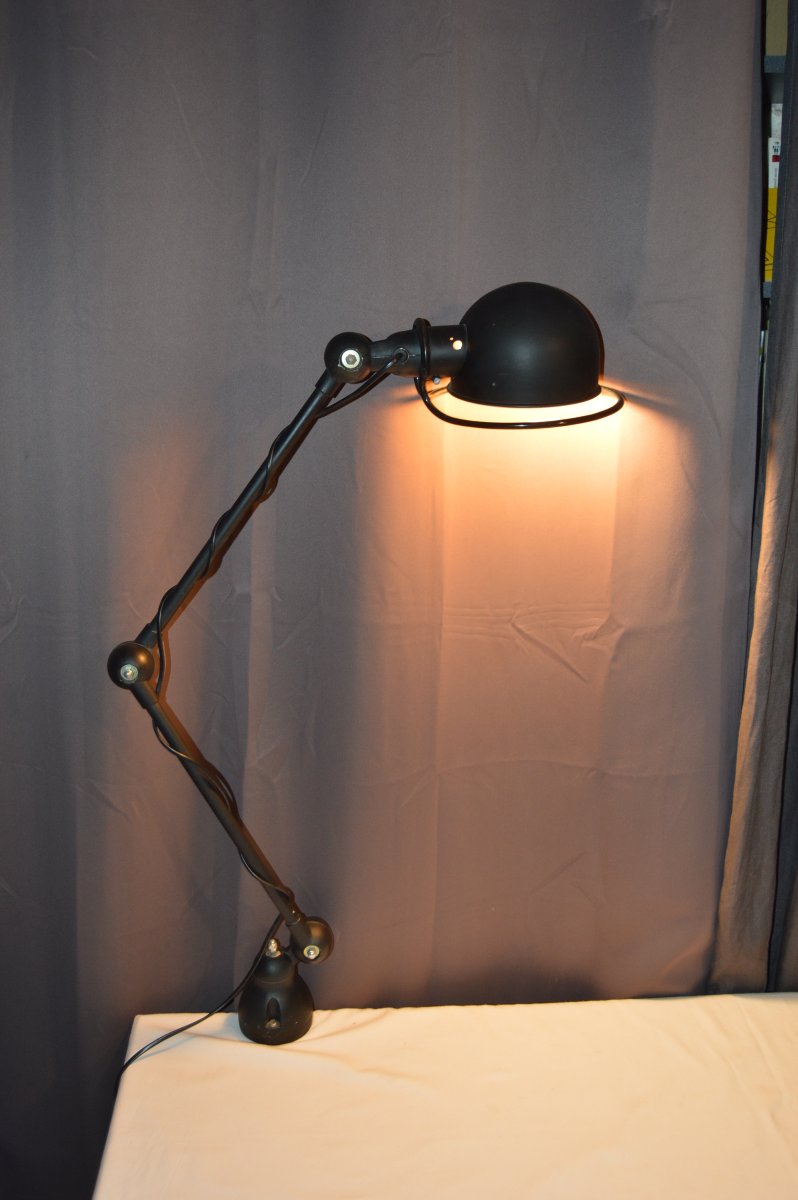 Jieldé Articulated Lamp