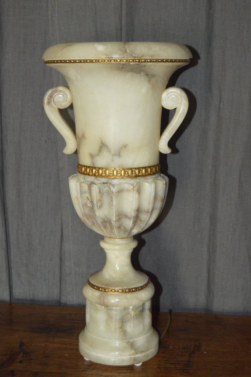 Medici Lamp In Alabaster-photo-3