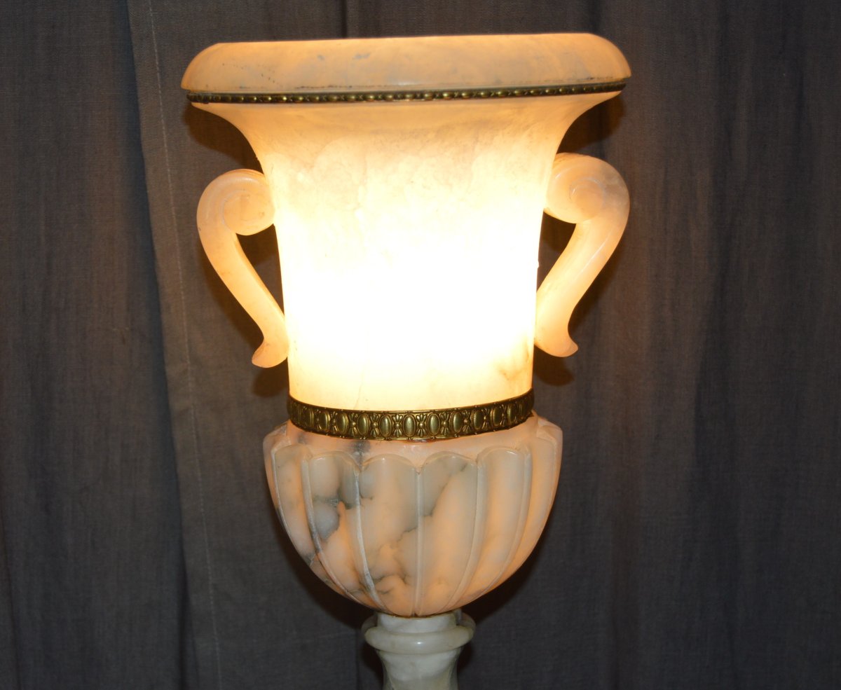 Medici Lamp In Alabaster-photo-4