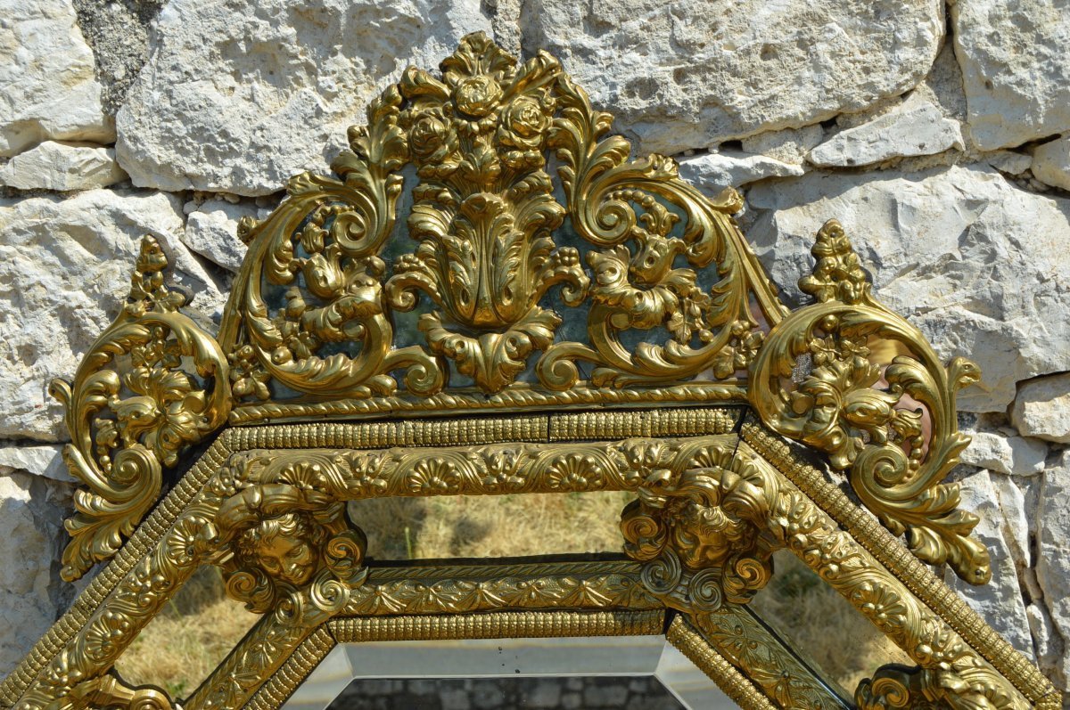 Large Louis XIV Style Mirror In Repoussé Brass-photo-4