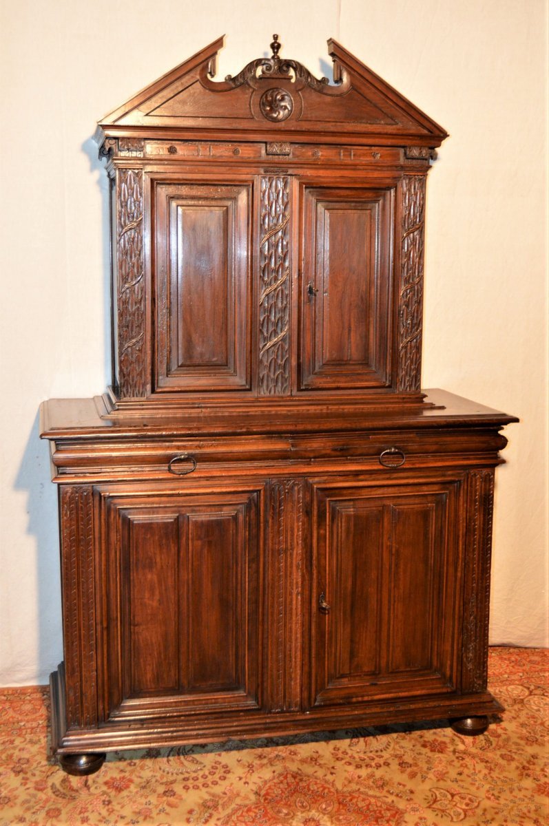 Renaissance 2 Body Retractable Buffet