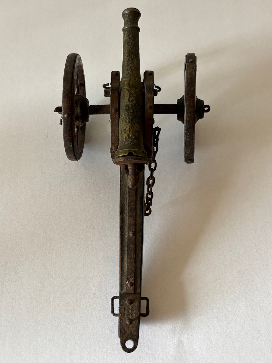 Small 18th Century Cannon-photo-3