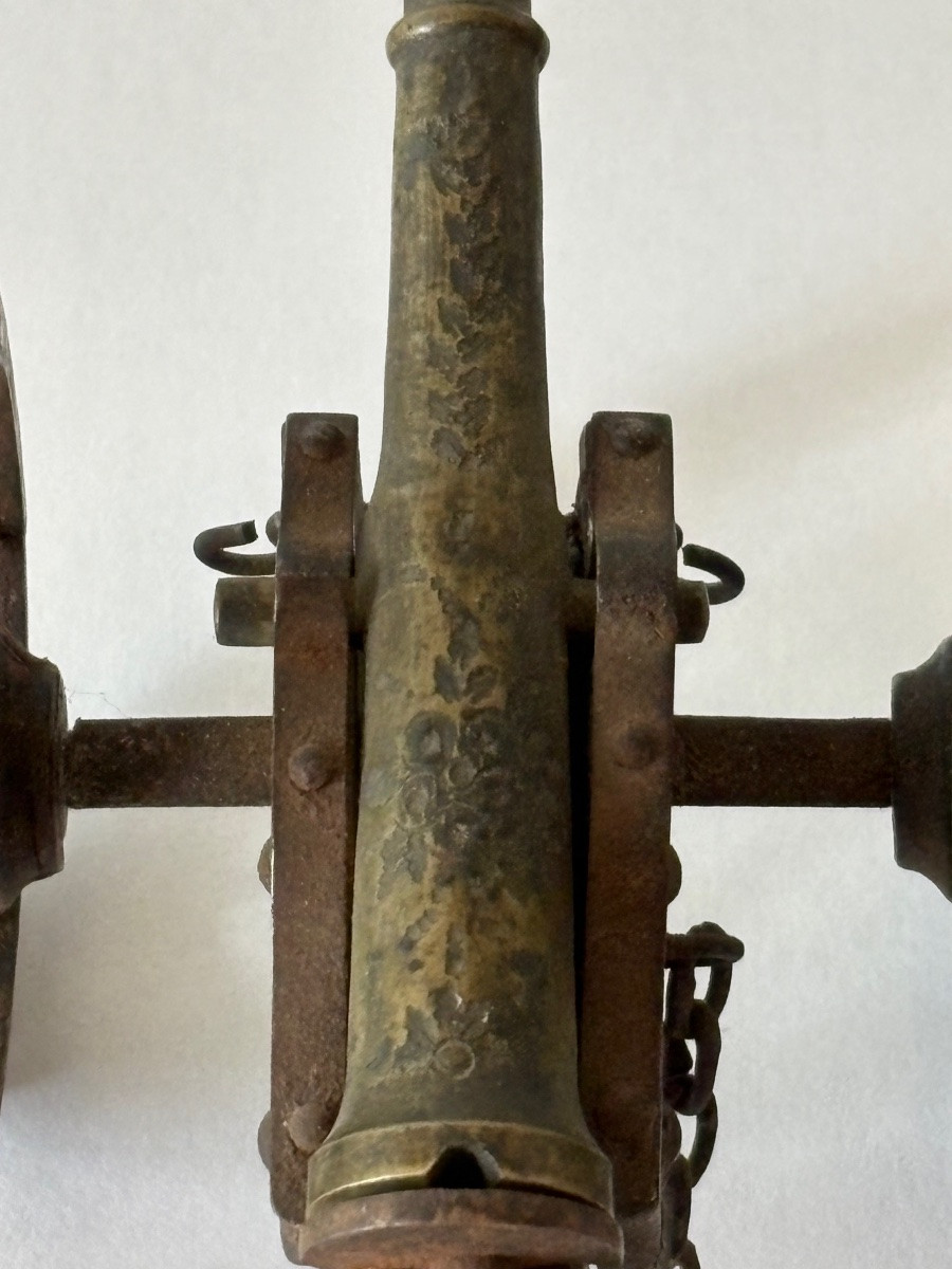 Small 18th Century Cannon-photo-4