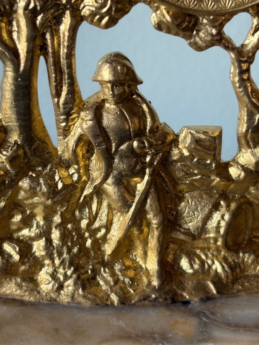 Pendule à l’effigie de Napoléon Bonaparte en bronze doré -photo-3